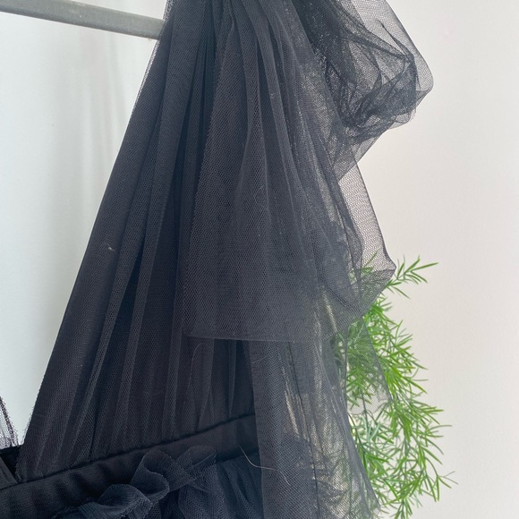 Plunging neck layered black mesh tulle dress / ballerina - Picture 2 of 6